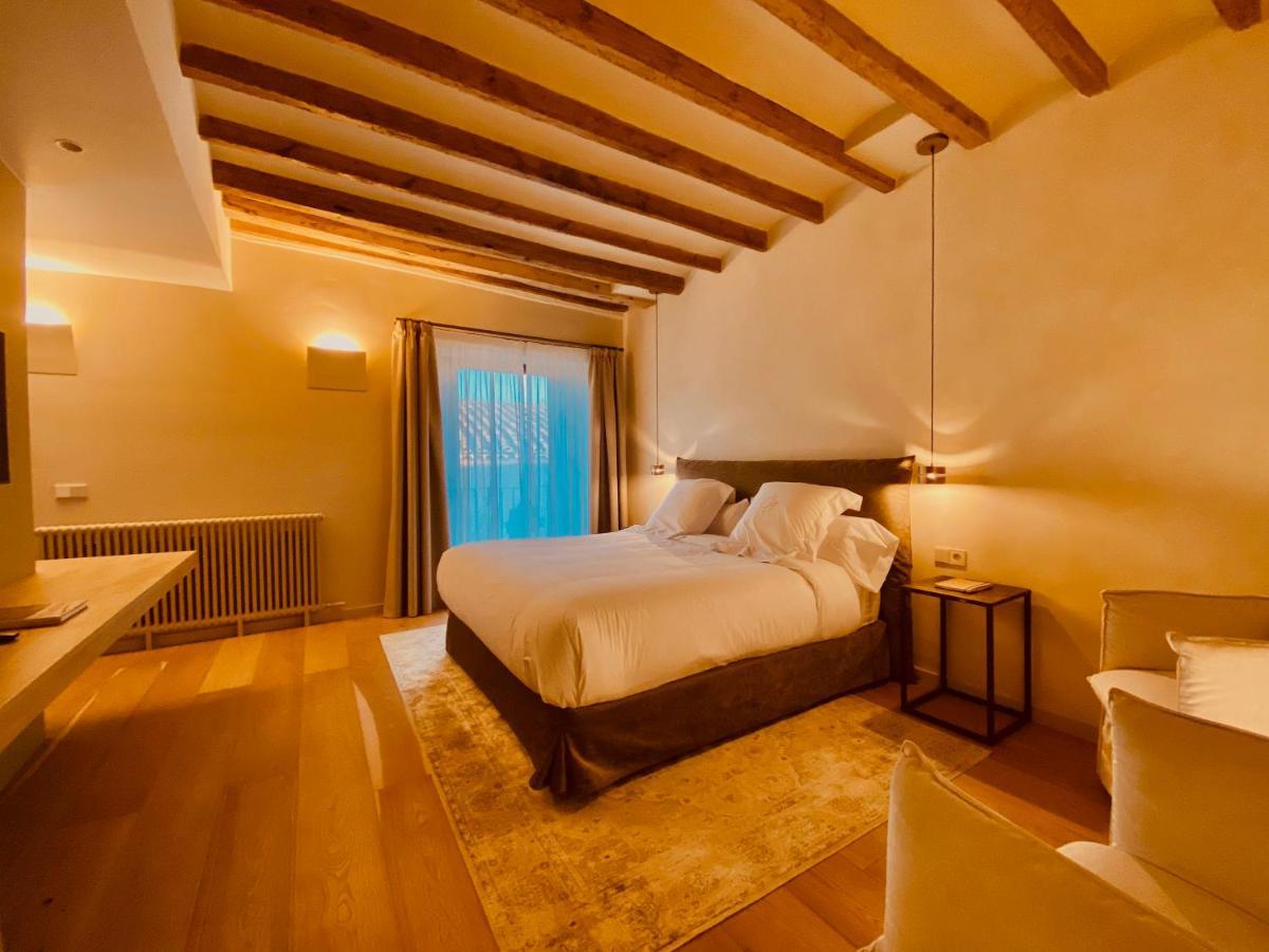 Casa Llobera 1792 Hotel La Pobla de Cervoles Bagian luar foto