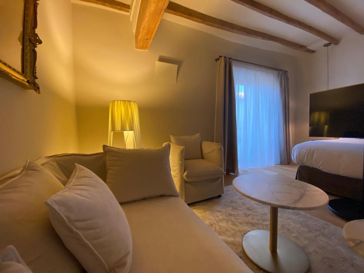 Casa Llobera 1792 Hotel La Pobla de Cervoles Bagian luar foto